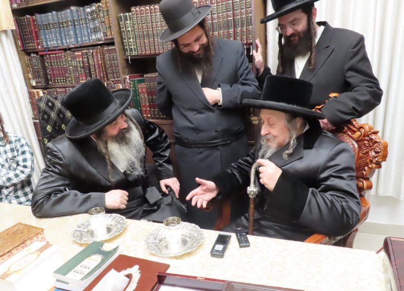 באדיבות המצלם