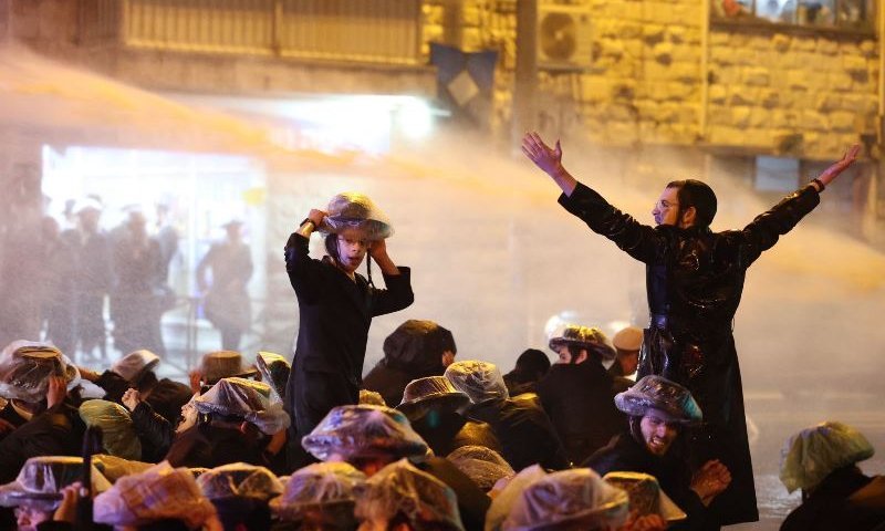 בן גביר עוצר את הבואש והגז: "לא נאפשר אכיפה בררנית נגד חרדים"