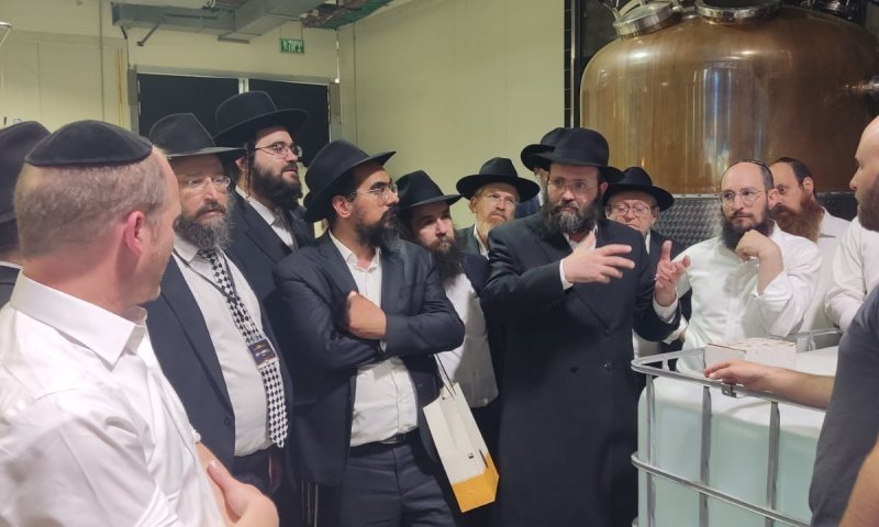 "המשכורת השנייה" של האברכים: כך מאות אברכים מייצרים ביטחון כלכלי בלי לצאת מעולם התורה