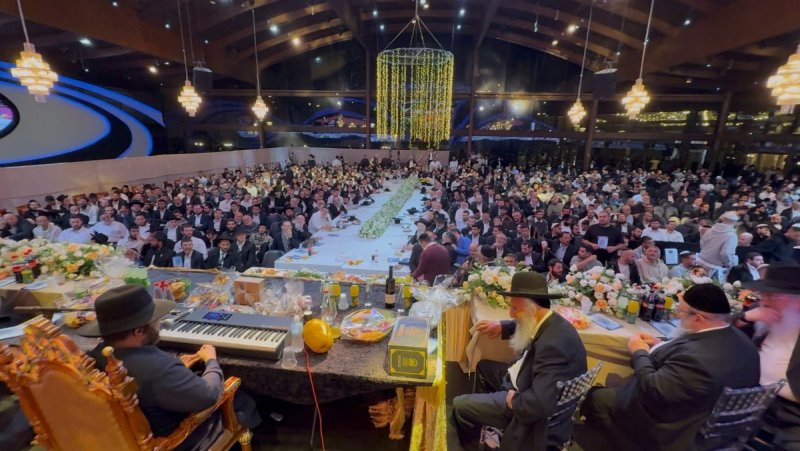 באדיבות המצלם