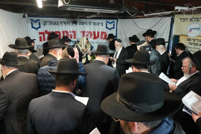 באדיבות המצלם