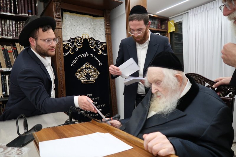 באדיבות המצלם