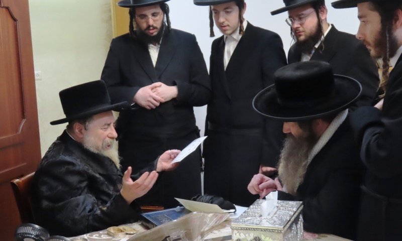 לרגל חתונת בן הזקונים: אב"ד קאלוב ביקר אצל גדולי ישראל