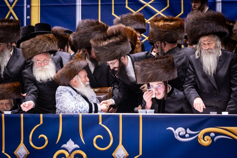 באדיבות המצלם