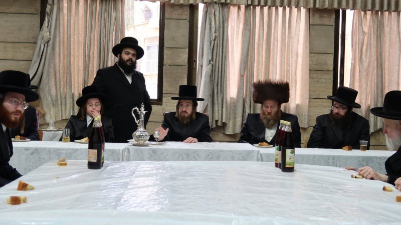 באדיבות המצלם