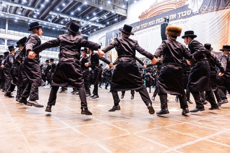 אלי וואהל, איצי מ.