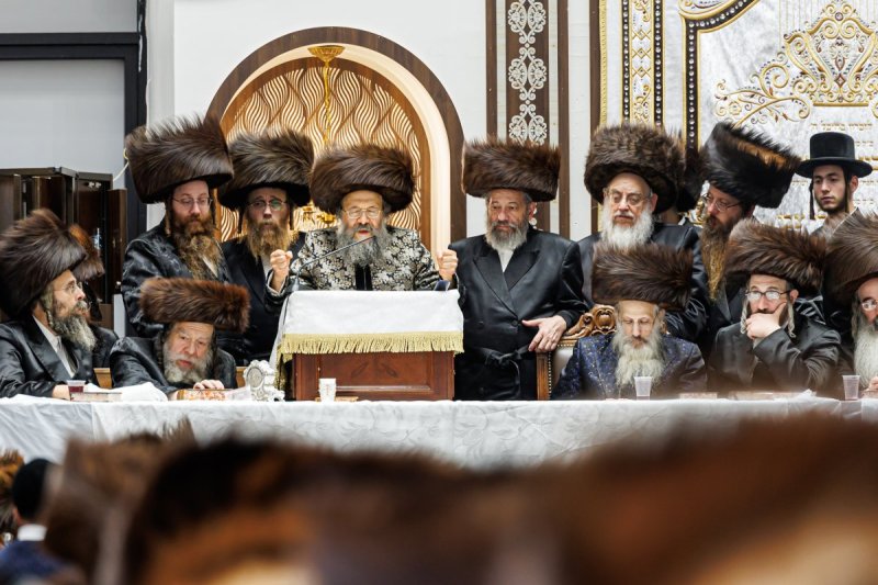 האחים לאנטשעווסקי ואייזיק ג.