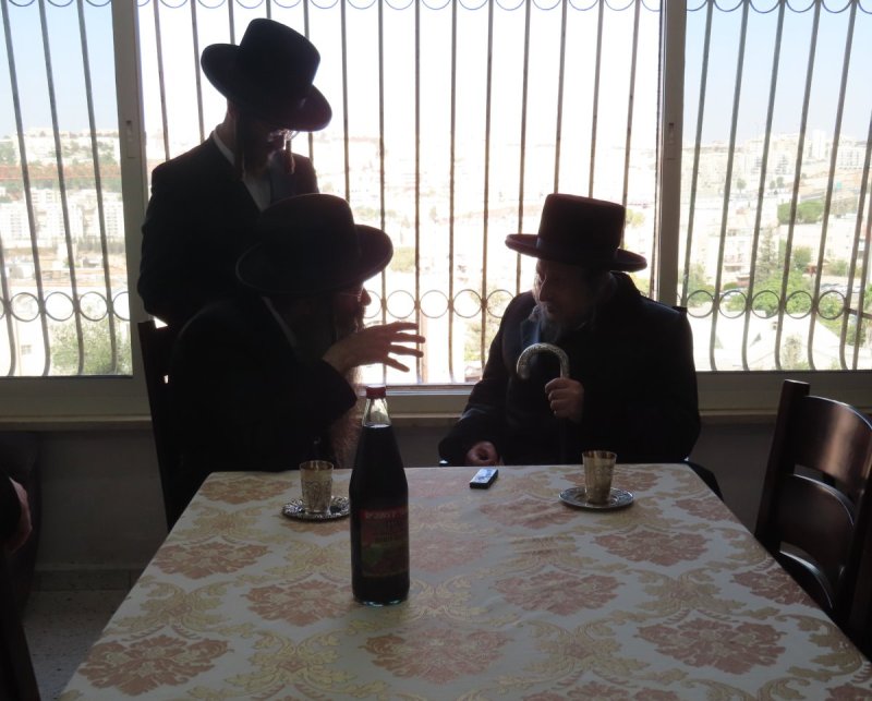 באדיבות המצלם