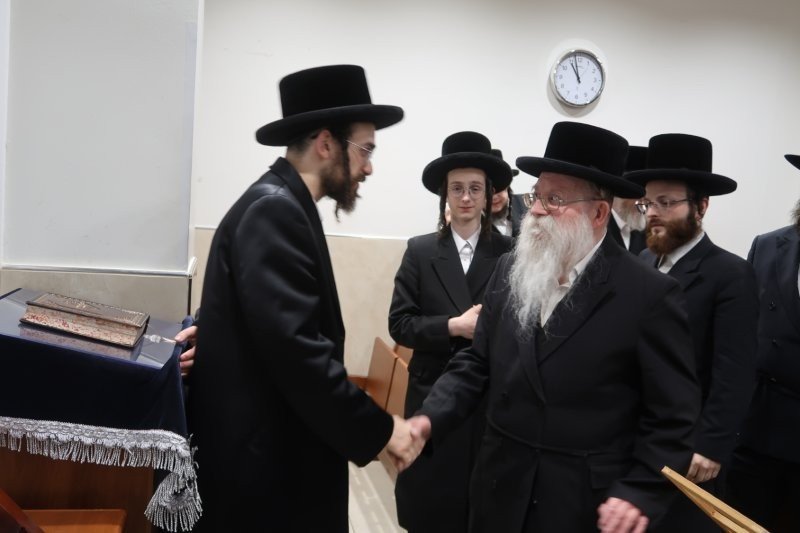 באדיבות המצלם