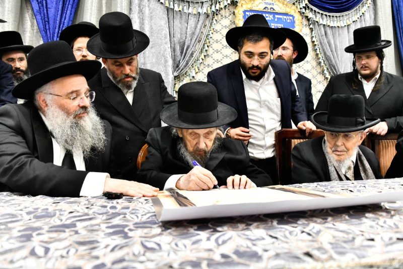 באדיבות המצלם