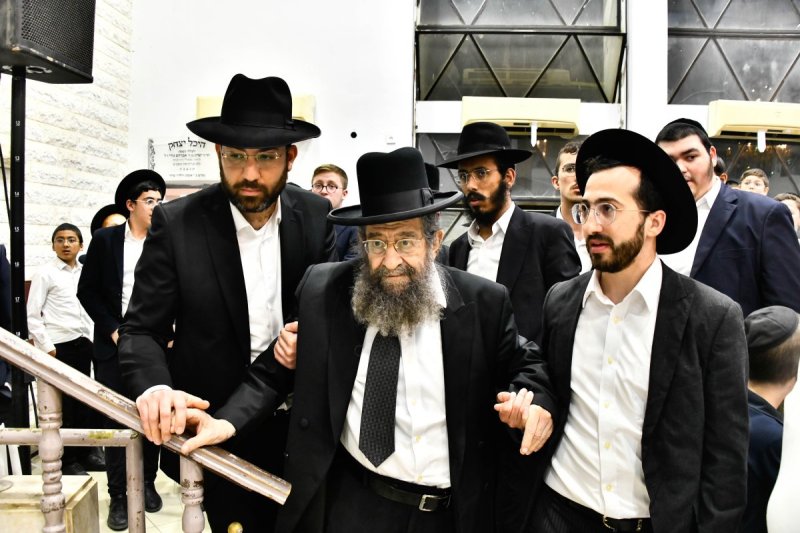באדיבות המצלם