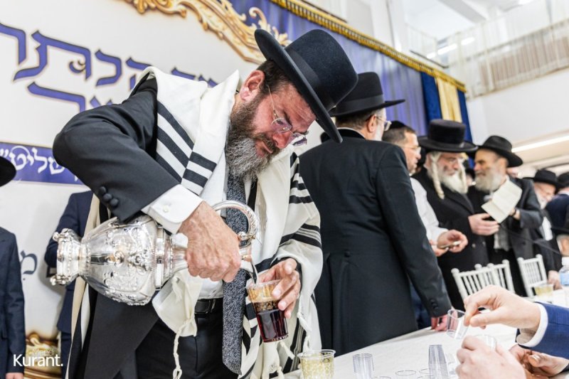 מענדי קורנט