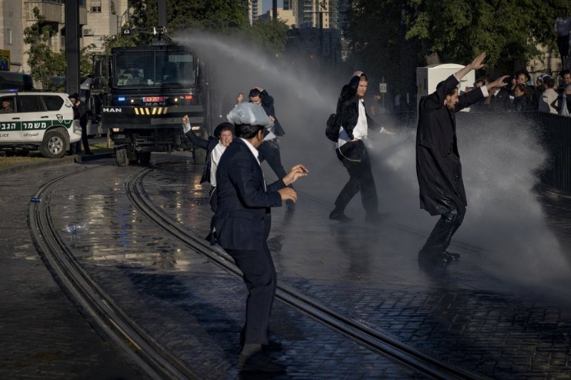 חיים גולדברג, פלאש 90