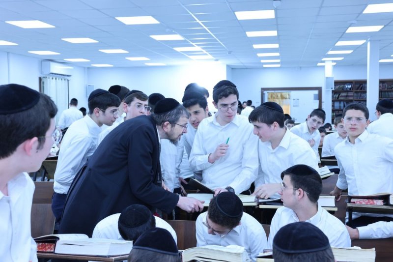 בצליל ובזמר הפקות