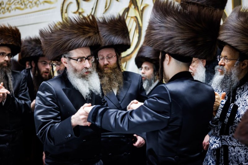 אברומי בלום והלל ל"ש