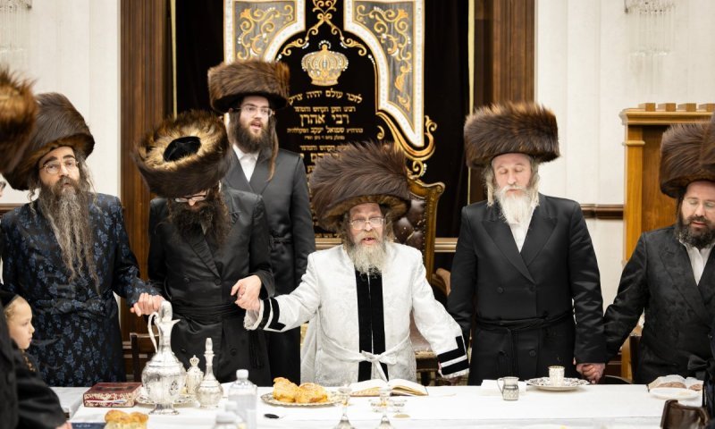 הרבי חגג במונסי את 'יום ההצלה' של אביו וסבו האדמו"ריחם