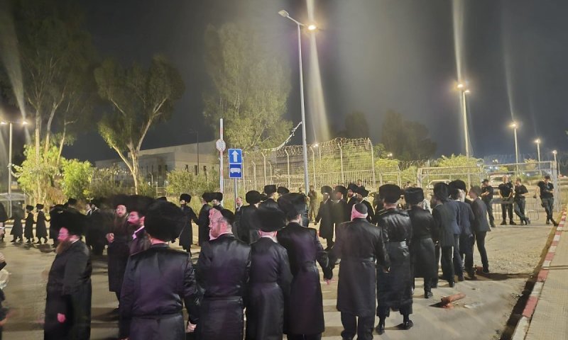 בן ישיבה בכלא הצבאי לא הורשה לשמוע קריאת "זכור" 