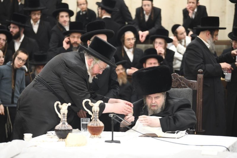 אנשיל בעק וא.מ.ש