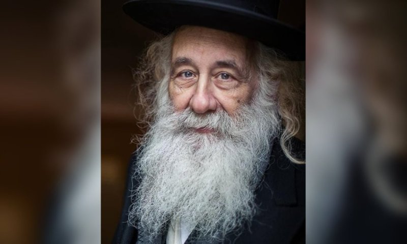 רגע לפני שקידש על היום: הרה"ח ר' חיים יעקב נפתלי זילברברג ז"ל