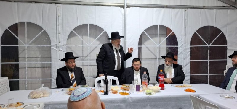 באדיבות המצלם