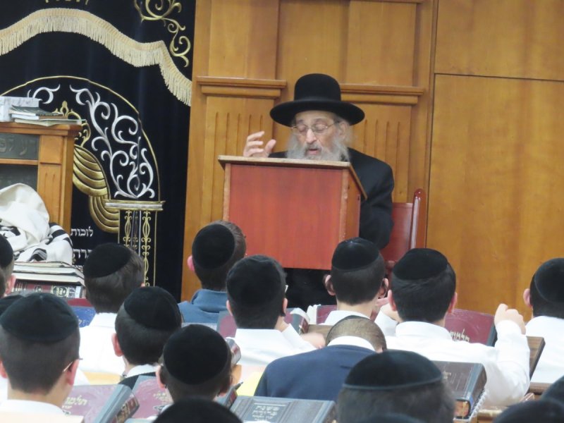 באדיבות המצלם