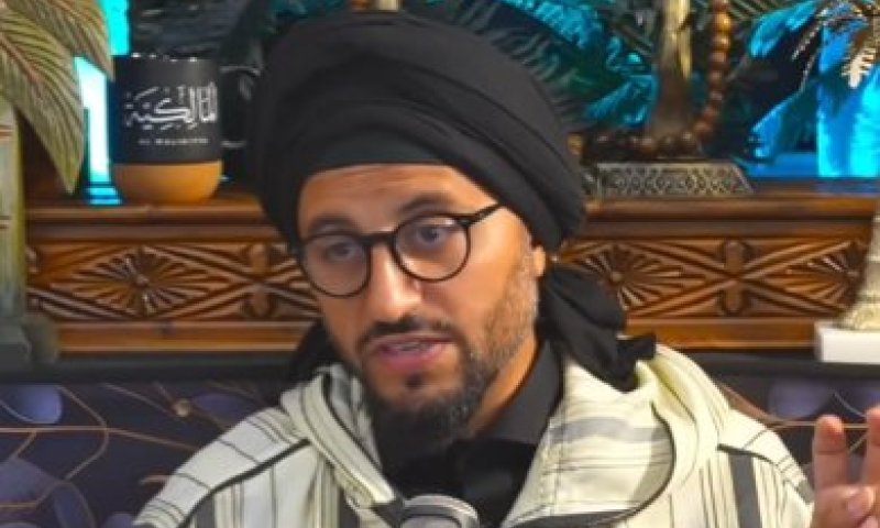 נאסרה כניסת מטיף מוסלמי לבריטניה: טען שישראל מאחורי אסון התאומים