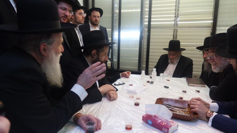 באדיבות המצלם