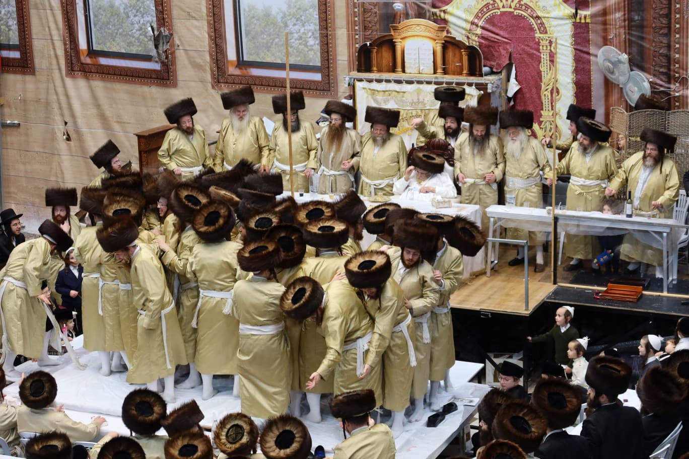 באדיבות המצלם