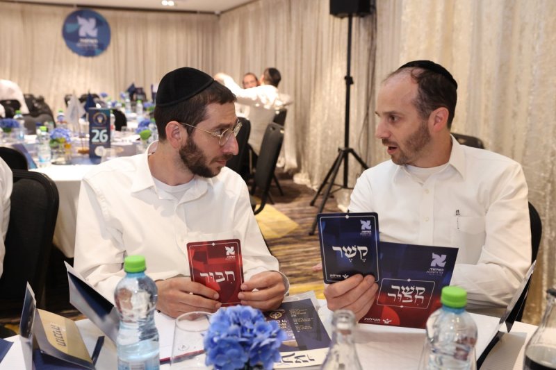 קובי הר צבי ומאיר זלזניק