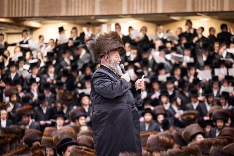 באדיבות המצלם