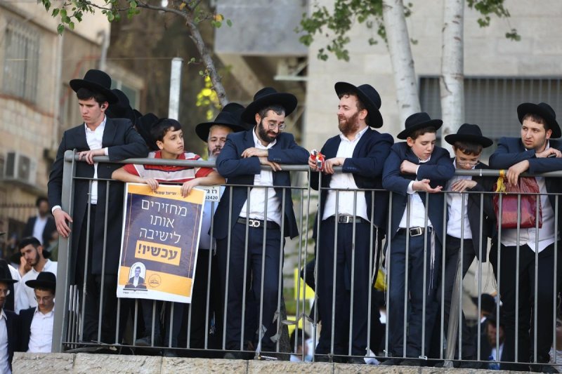 דניאל נפוסי ודוד מנדלסון