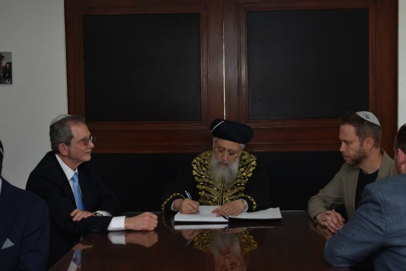 באדיבות המצלם