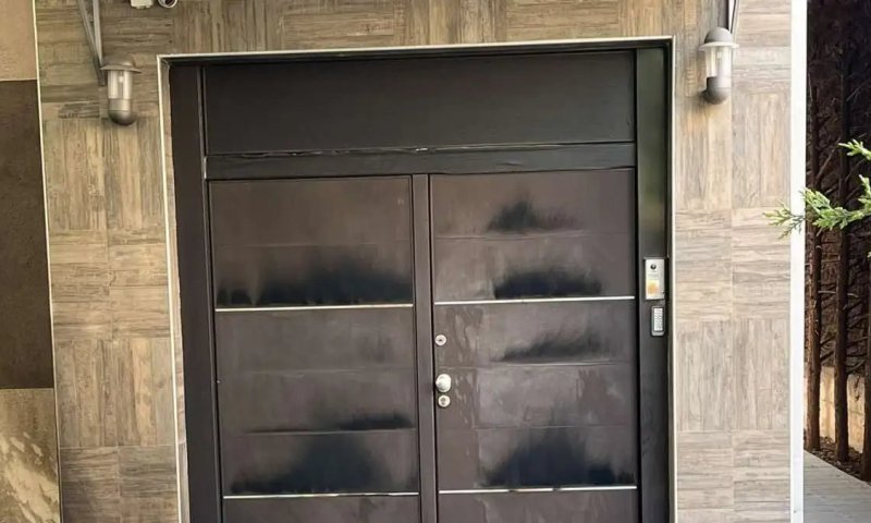 אירופה הנאצית: שריפת בית כנסת, תמיכה בחמאס, וונדליזם נרחב נגד מבנים