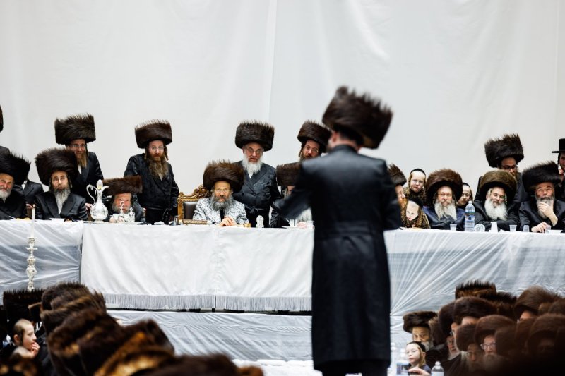 האחים לאנטשעווסקי, אברומי בלום, ואייזיק י.