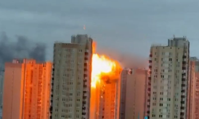 קייב: כטב"ם רוסי מתפוצץ בתוך בניין מגורים