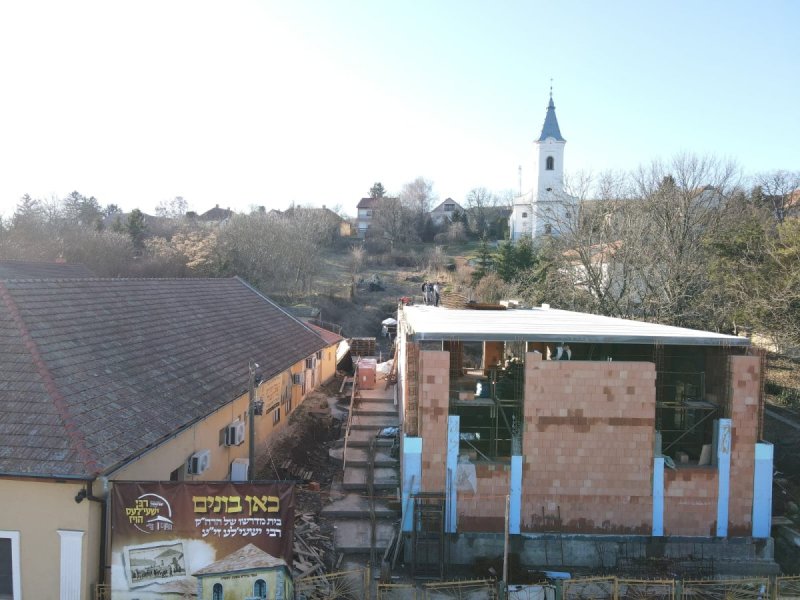 באדיבות המצלם