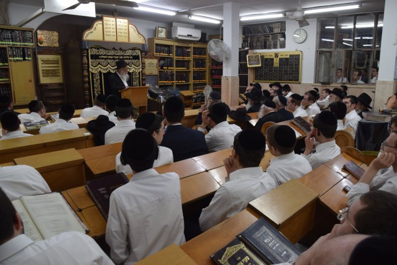 באדיבות המצלם