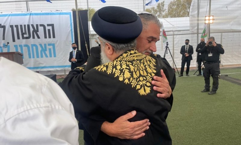הראשל"צ בהלווית רן הי"ד: "כמו לפני 1900 שנה, רן חזר שלם בגופו"