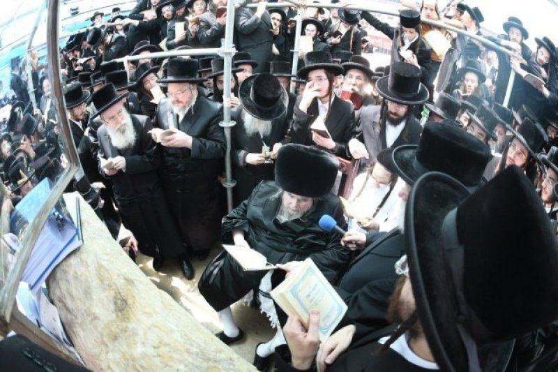 אנשיל בעק וא.מ.ש