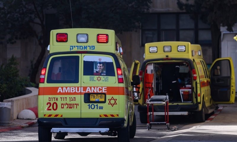 טרגדיה: יולדת בת 35 ותאומיה נפטרו לאחר התמוטטות בבית