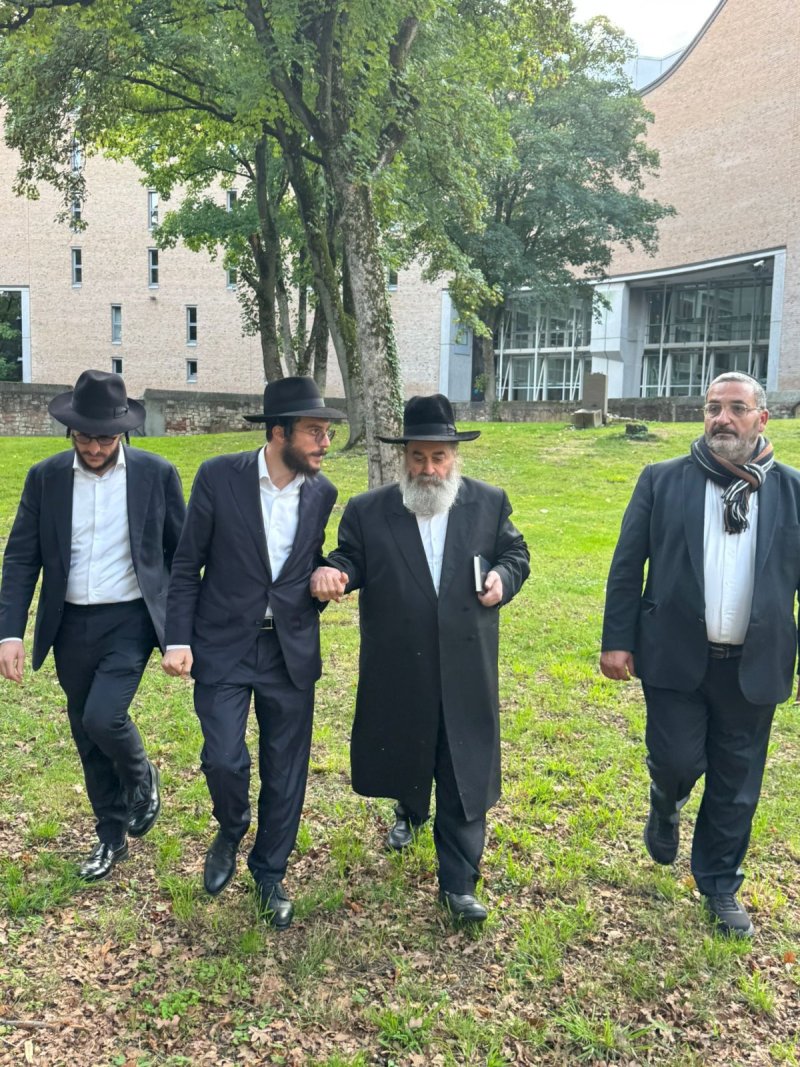 באדיבות המצלם