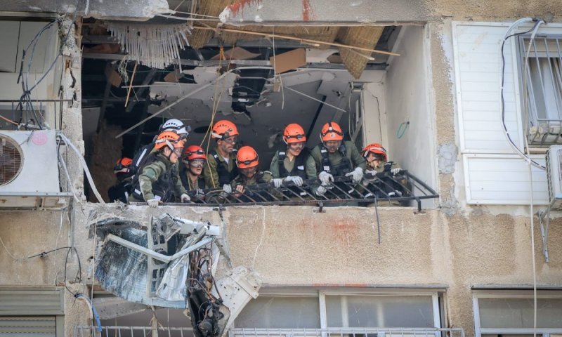 התפילין נותרו שלמות, הטלית חוררה: הנס הבלתי יאומן בבית בבני ברק