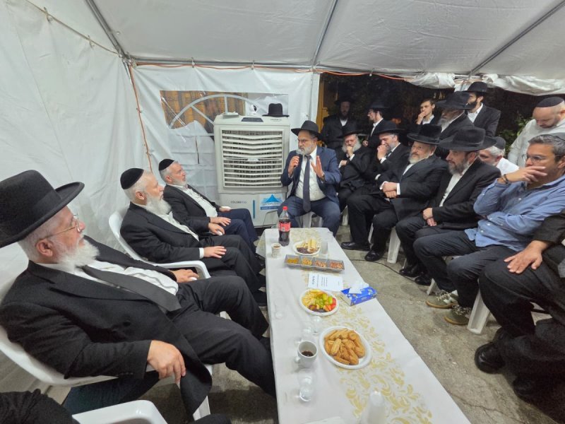 באדיבות המצלם