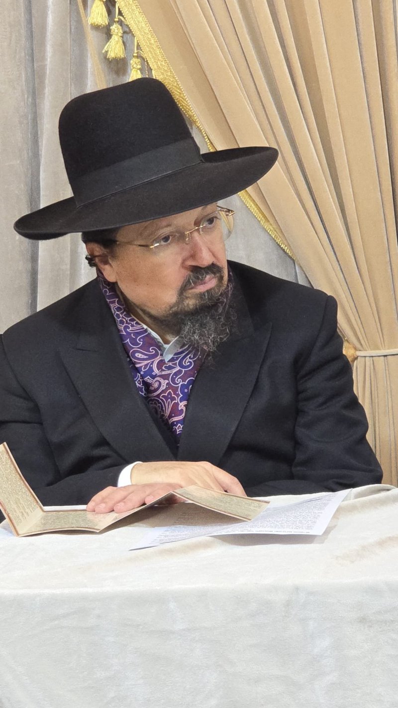 באדיבות המצלם