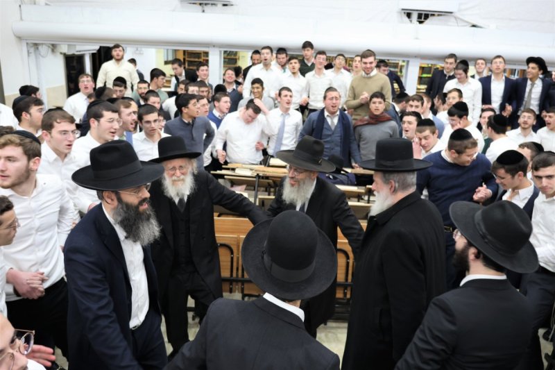 באדיבות המצלם