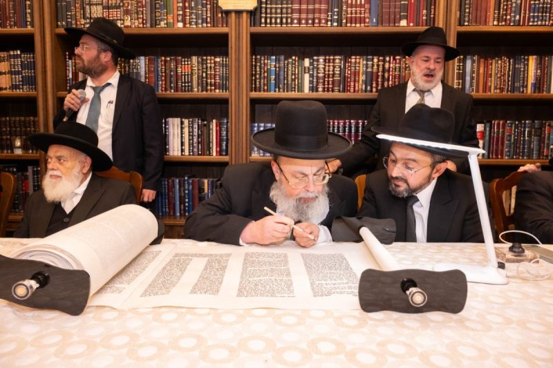 באדיבות המצלם