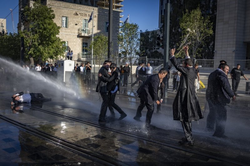 חיים גולדברג, פלאש 90
