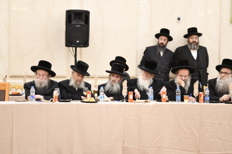 אנשיל בעק