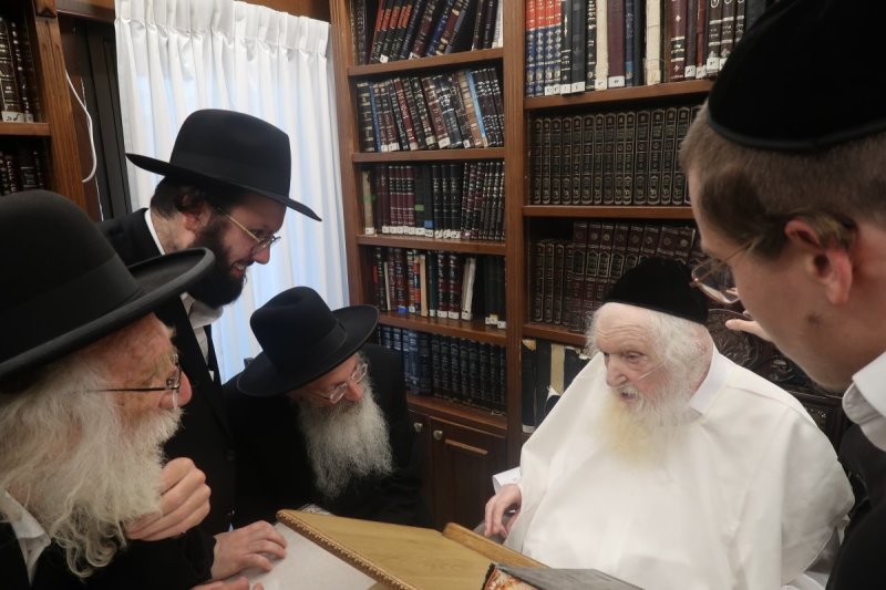 באדיבות נמצלם