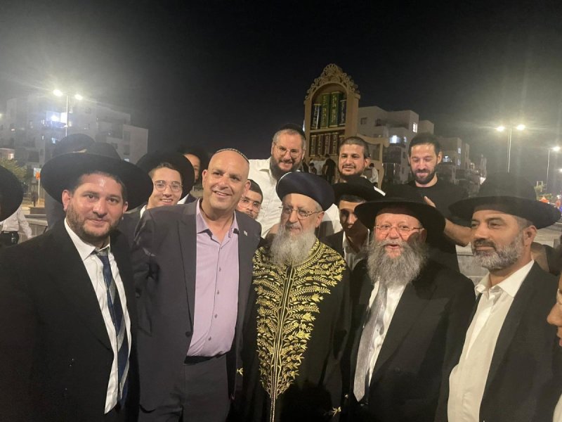 באדיבות המצלם